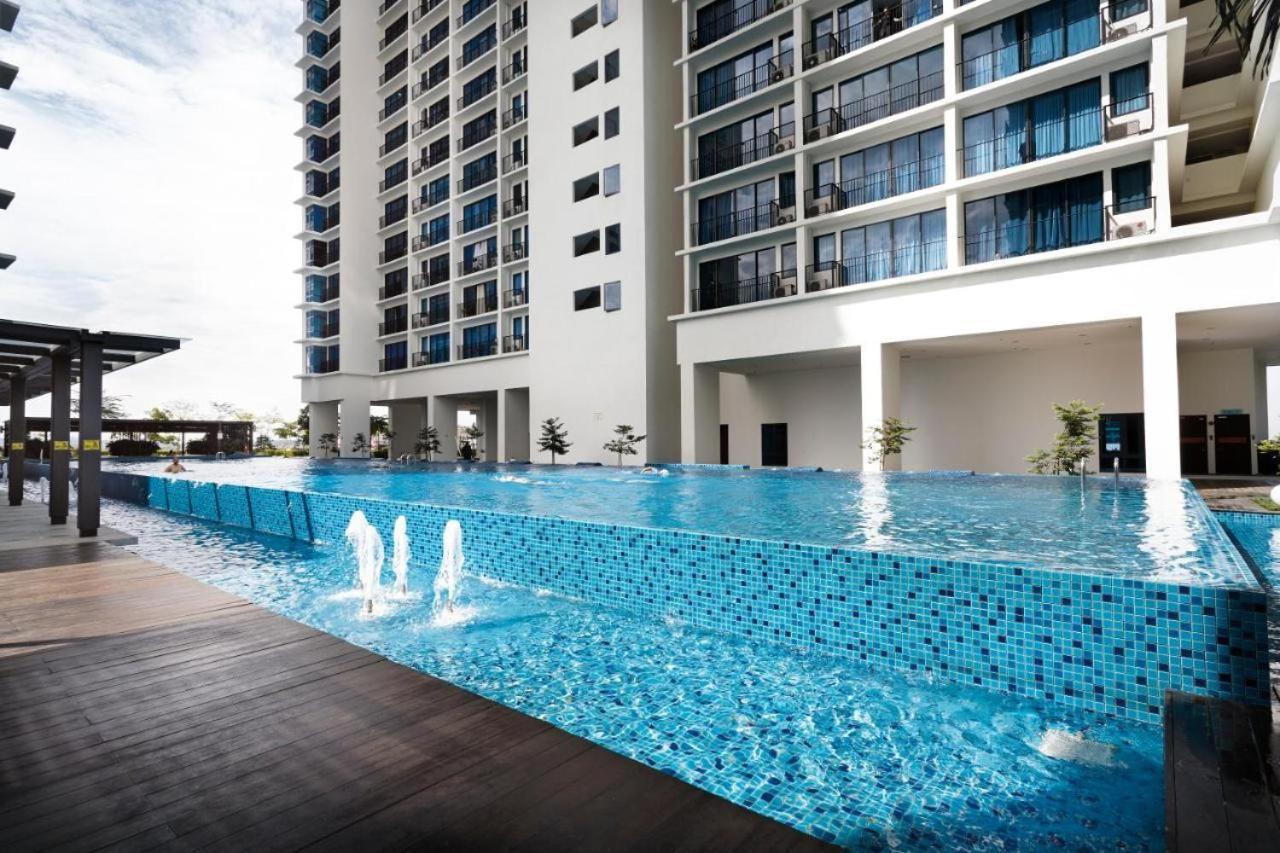 Francesco Suite - Trefoil Setia Alam-Near Setia City Mall & Setia Convention Centre Dış mekan fotoğraf