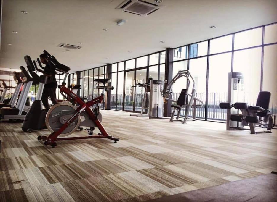 Francesco Suite - Trefoil Setia Alam-Near Setia City Mall & Setia Convention Centre Dış mekan fotoğraf